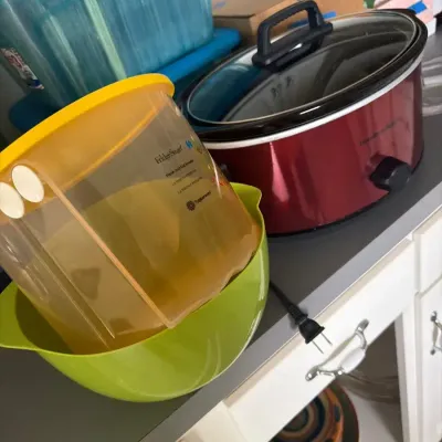 Hamilton Beach Slow Cooker with Tupperware FreshSmart Mixing & Storage Bowls