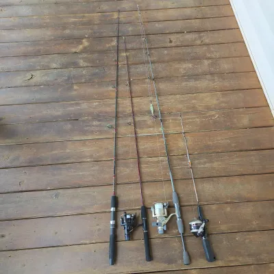 4-Piece Variety Fishing Rod & Reel Combo Lot – Spinning & Spincast Setup
