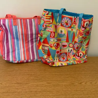 Estée Lauder Colorful Tote Bag Pair