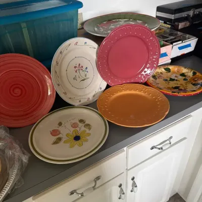 Decorative Serving Platters & Colorful Stoneware Plate Collection
