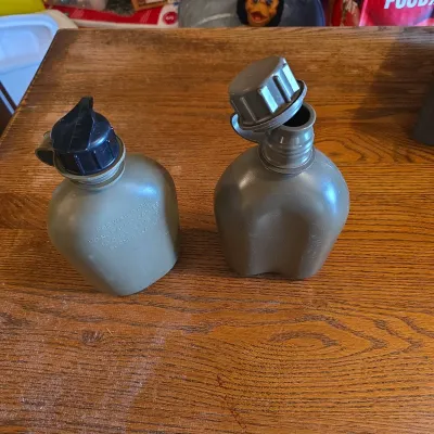 U.S. Military Canteen Set
1984 U.S. military canteen
1991 U.S. military C.A.C. canteen