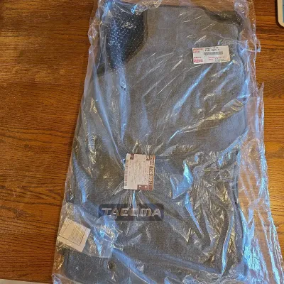 New Genuine OEM Toyota Tacoma Carpet Floor Mats PT206-35010-11 (2001–2004)