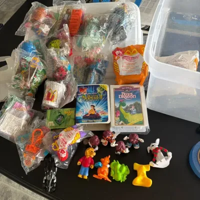 Vintage Fast Food Toys, McDonald’s Premiums & Character Collectibles Lot