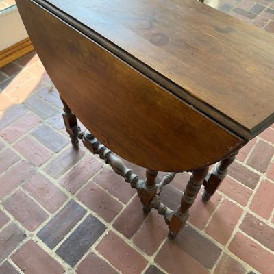 Antique Gate Leg Drop Leaf Table