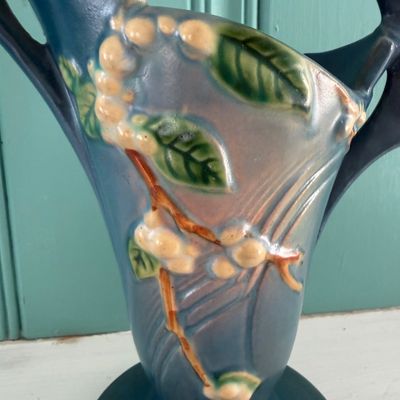 Roseville Pottery Snowberry Blue Basket 1BK10