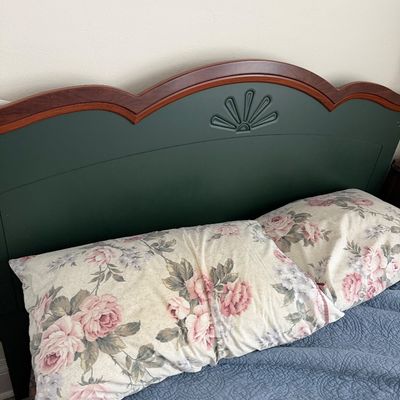 Single Bed with Charming Headboard