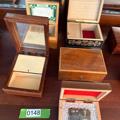 Vintage Music Boxes Lot