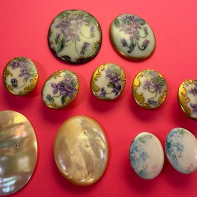 Antique Porcelain Mother of Pearl Buttons / Brooch Parts Lot