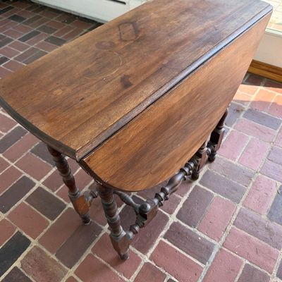 Antique Gate Leg Drop Leaf Table