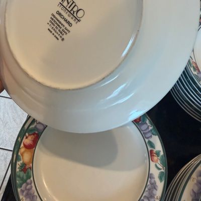 INTRO Stoneware
