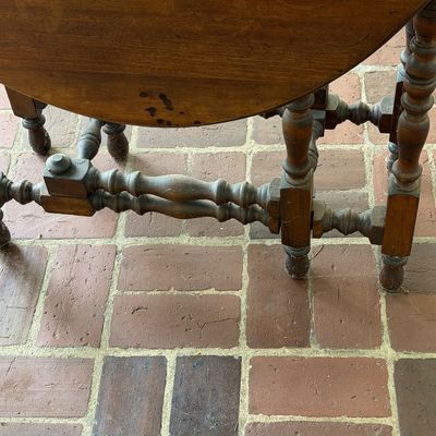 Antique Gate Leg Drop Leaf Table