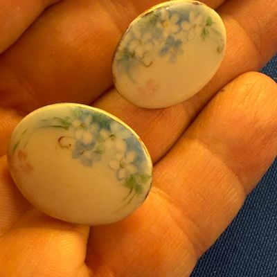 Antique Porcelain Mother of Pearl Buttons / Brooch Parts Lot