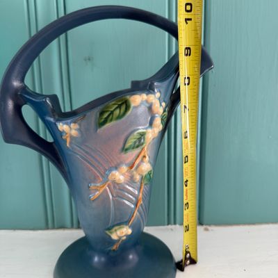 Roseville Pottery Snowberry Blue Basket 1BK10