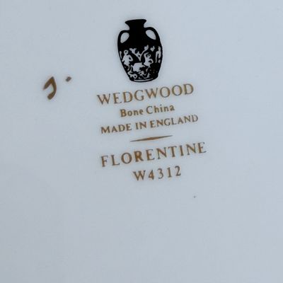 Wedgwood China Setting For 14 Florentine Pattern