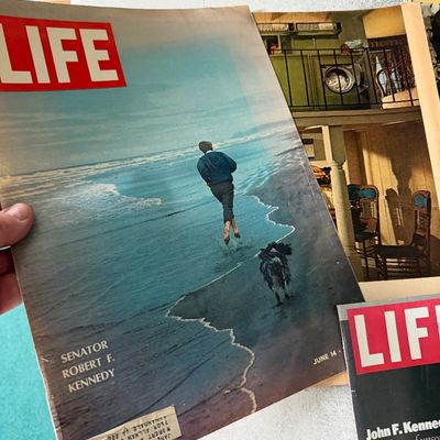 Vintage Kennedy Magazines Lot