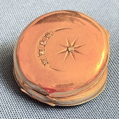 Elgin Women's Antique Gold Pocket Watch