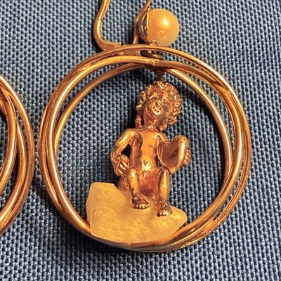 Vintage William Ruser 14k Yellow Gold Pendant and Earring Set