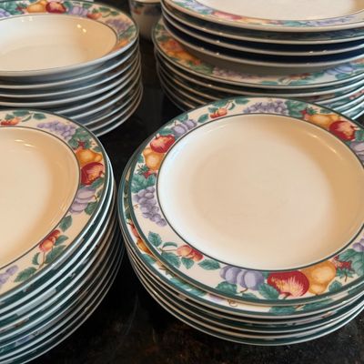 INTRO Stoneware