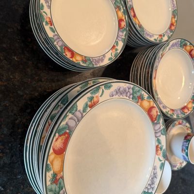 INTRO Stoneware