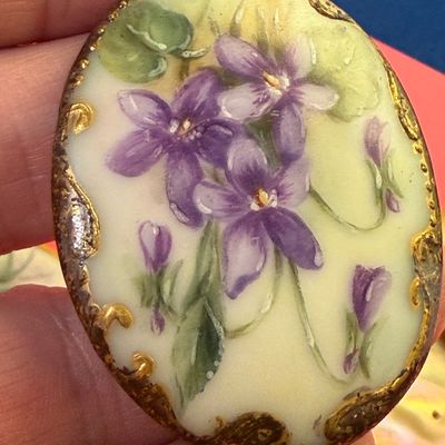 Antique Porcelain Mother of Pearl Buttons / Brooch Parts Lot