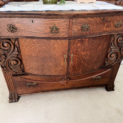 Antique-Sawn Oak Sideboard Buffet and Upper Hutch