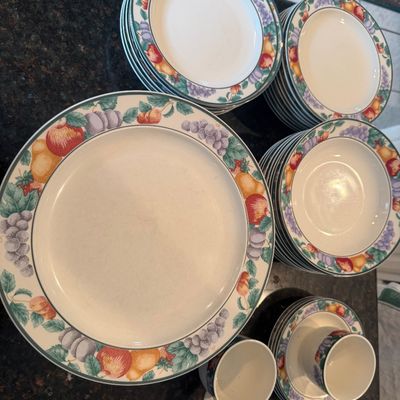 INTRO Stoneware