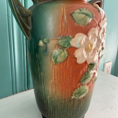 Large Roseville Pottery Urn Vase 988-10