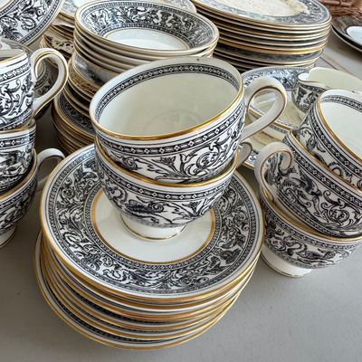 Wedgwood China Setting For 14 Florentine Pattern