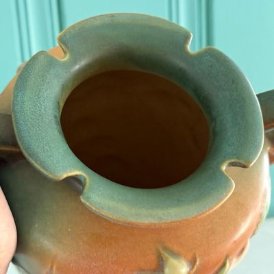 Large Roseville Pottery Urn Vase 988-10