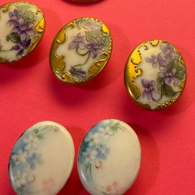 Antique Porcelain Mother of Pearl Buttons / Brooch Parts Lot
