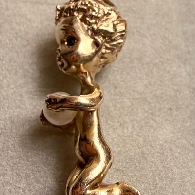 14k Gold Pendant William Ruser Child Holding Pearl