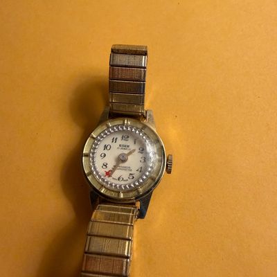 Vintage Ladies Watch Lot Girard Perregaux Certina +++