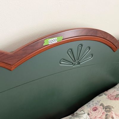 Single Bed with Charming Headboard