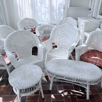 Large White Wicker Lot