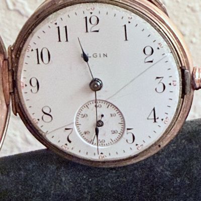 Elgin Women's Antique Gold Pocket Watch