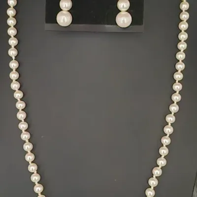 Sale Photo Thumbnail #54: Freshwater Pearls knotted & Earrings to coord.
> necklace is knotted, .25 size pearly, and a great clasp shown
> earrings Napier ~ 2 different size pearly with screw post closure
> WGT. 38 gr.  ///// necklace size; 16" closed