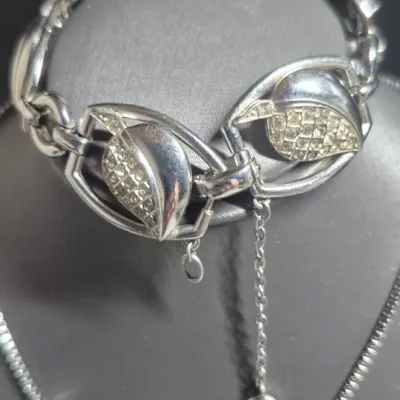 Sale Photo Thumbnail #22: Crescent Moon Pendant w/box chain Necklace & Bracelet coord.
> Pendant marked 925, box chain marked
> bracelet is 7.5" long, extra safety chain .....unbranded
> set coordinates