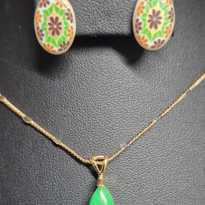 Sale Photo Thumbnail #56: Jade Pendant necklace & enameled Jade Earrings coord.
> Necklace is 18" long with a very long exenter?
> pendant is jade glass
> earrings are enameled post type .