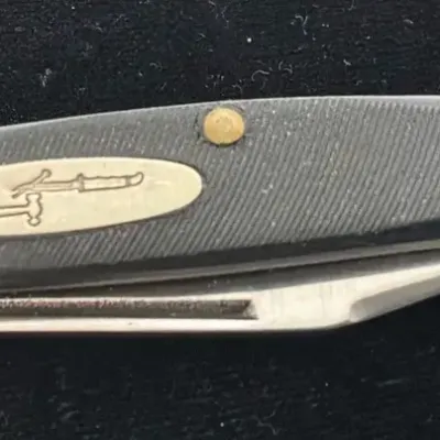 Vintage “‘Buck” 305 Lancer Pocket Knife