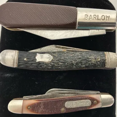 Vintage “Barlow” “‘Old Timer” & Jigged Handle Pocket Knives