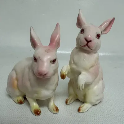 “Lefton” Bunnies 