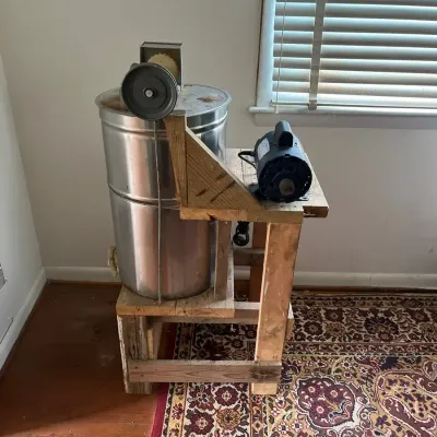 Dadant Honeycomb Extractor
