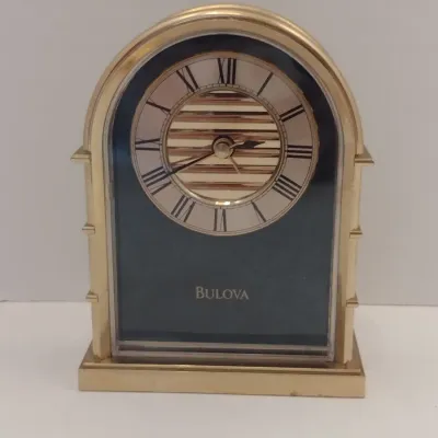 Bulova Battery Operated Table Top Clock- Approx 5" Tall