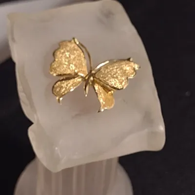14 Karat Yellow Gold Butterfly Design Brooch- Approx 3.8 Grams Total Weight (#20)