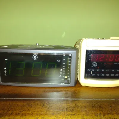 Pair of GE Alarm Clocks