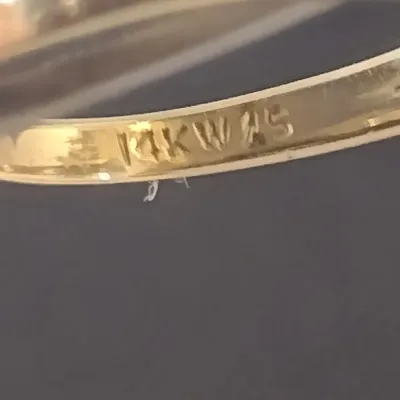 14 Karat Yellow Gold and Gemstone Cocktail Ring- Size 5 3/4- Approx 4.5 Grams Total Weight (#18)
