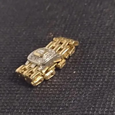 14 Karat Yellow and White Gold and Diamond Link Style Ring - Approx 7.4 Grams Total Weight, Size 5 (#27)