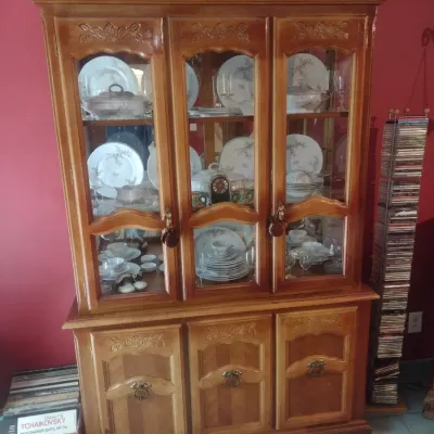 Mahogany China Hutch (No Contents)