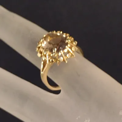14 Karat Yellow Gold and Gemstone Cocktail Ring- Size 5 3/4- Approx 4.5 Grams Total Weight (#18)