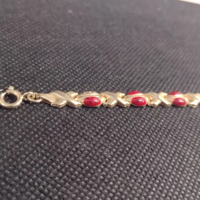10 Karat Yellow Gold Ladybug Design Bracelet- Approx 7" Long, 4.2 Grams Total Weight (#12)
